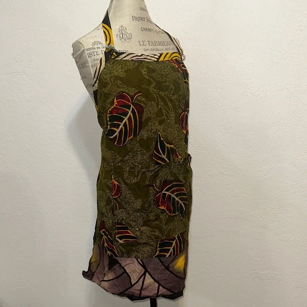 Timbali Crafts Apron Olive Green Leaf Print Artisan Made Ghana Pocket